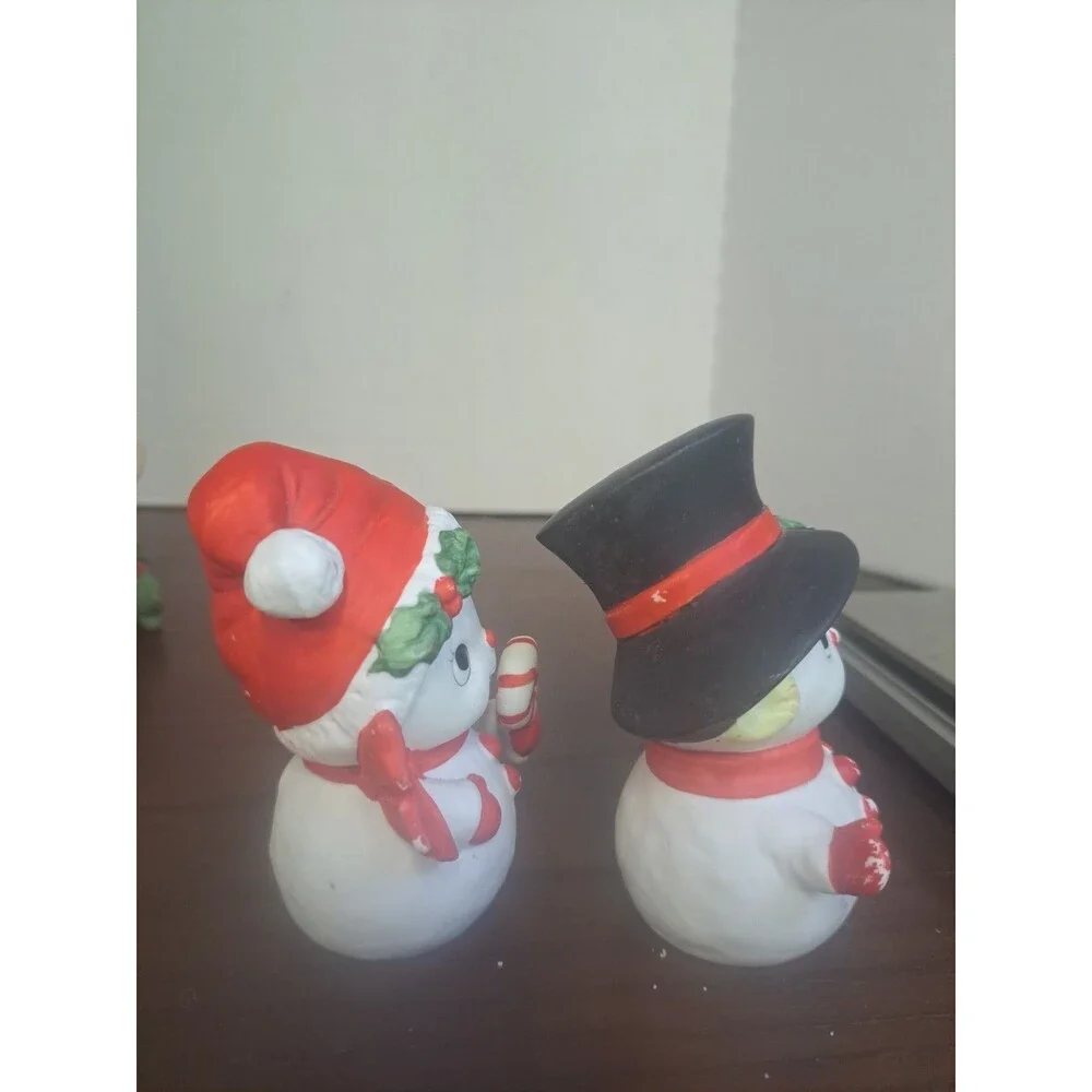 1980s Home Interior Snow Couple Figurines #5604